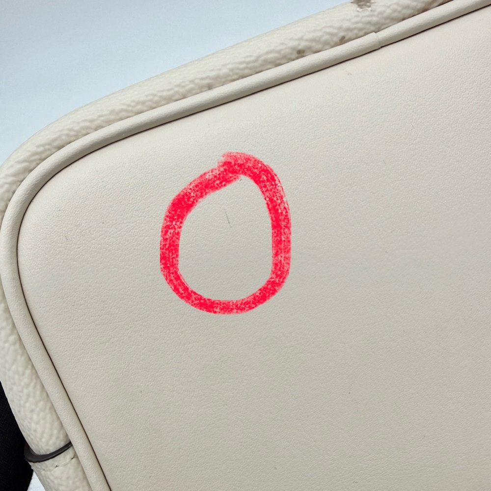 Coach Logan Duffle Bag With Star Print Chalk Cream - Picture 12 of 12